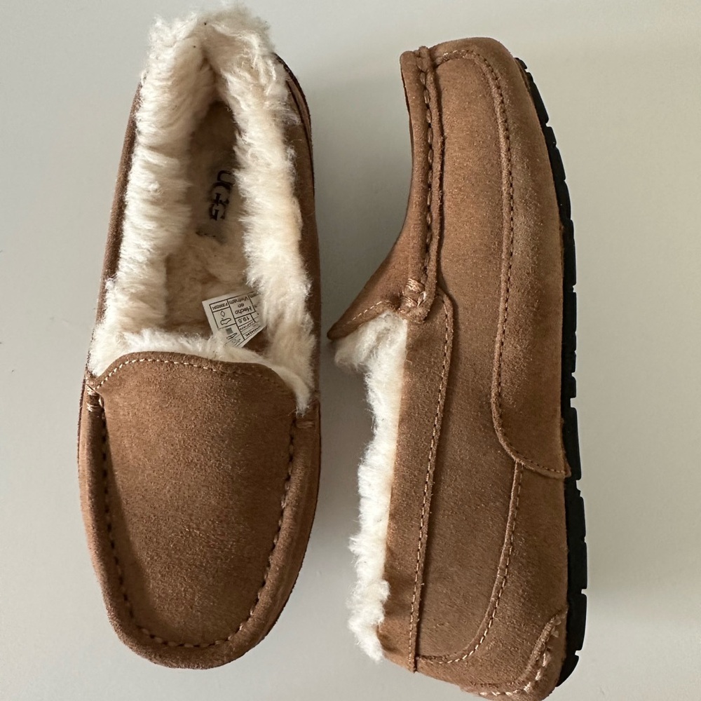 Unisex UGG - Ascot Chesnut Loafers Size 13